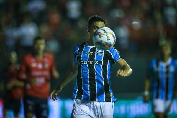 Busca do Grêmio por patrocinador e situação com atuais parceiros