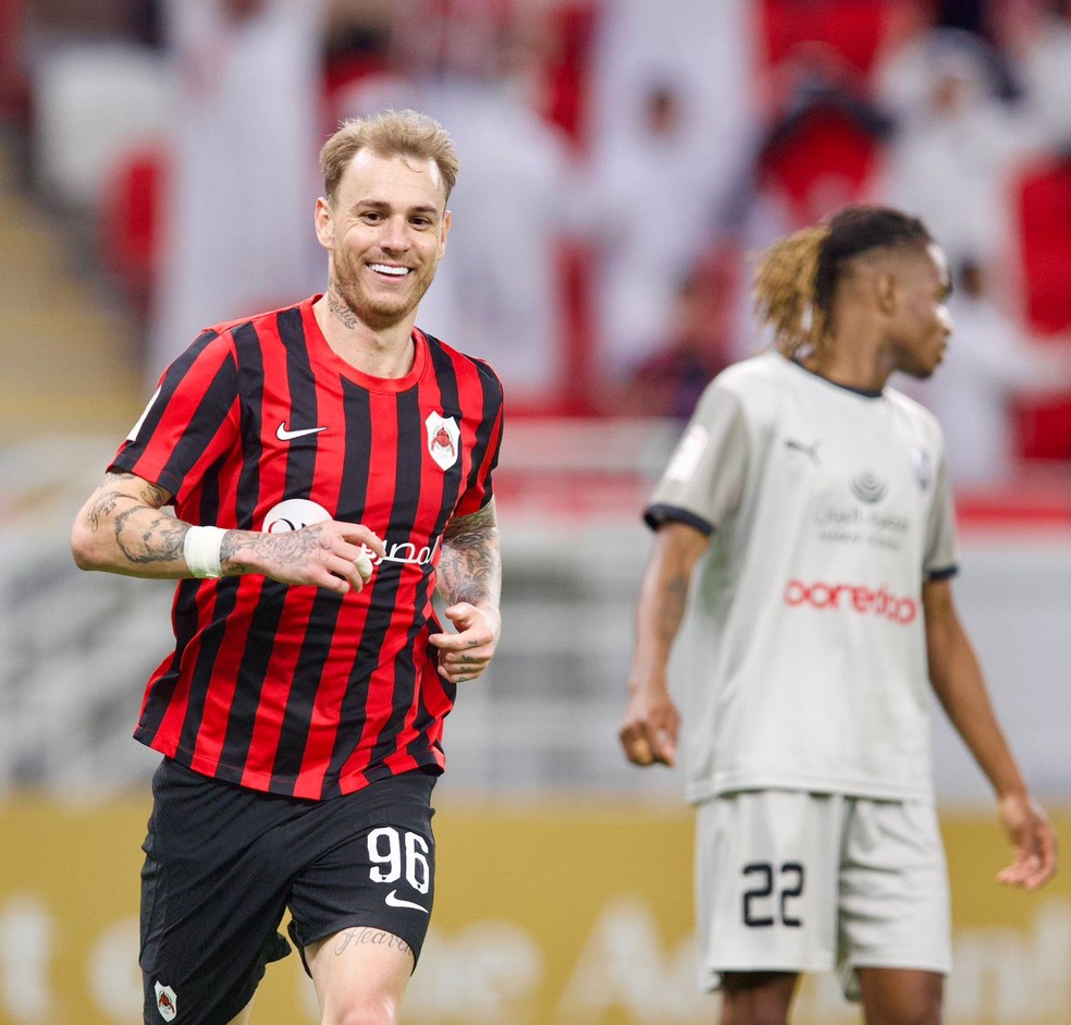 Roger Guedes comemora gol pelo Al-Rayyan — Foto: Arquivo pessoal