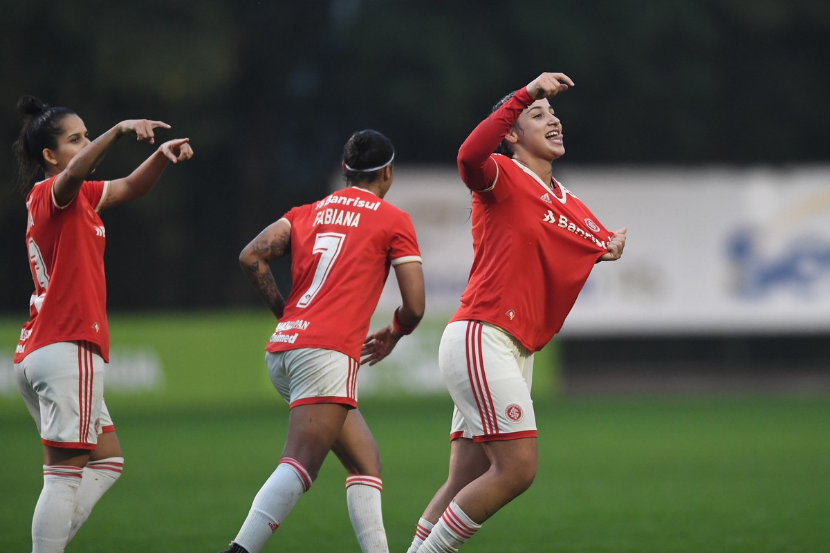 Flamengo tenta contratação de Duda Sampaio, meia do Internacional com ...