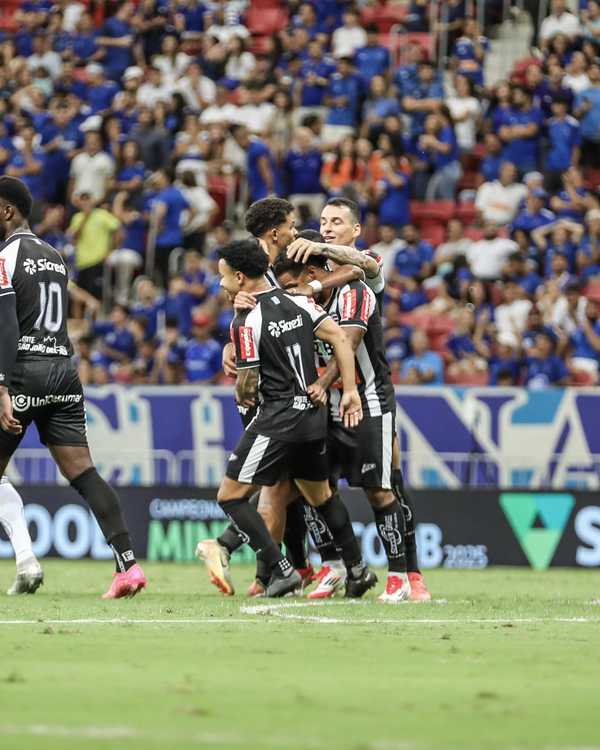 Athletic faz história ao vencer Cruzeiro pela 1ª vez e ascende nacionalmente.