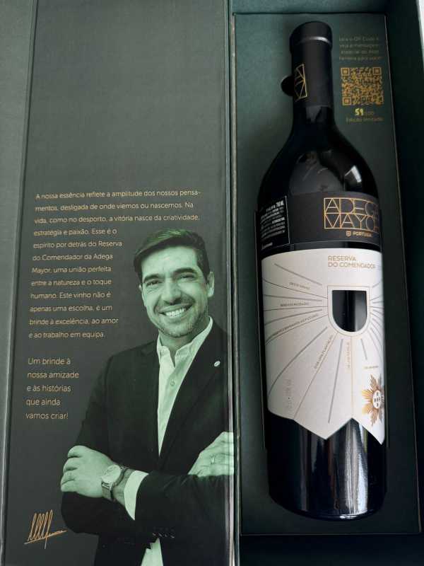 Abel Ferreira lança presente exclusivo que revela paixão por vinhos: 100 garrafas.