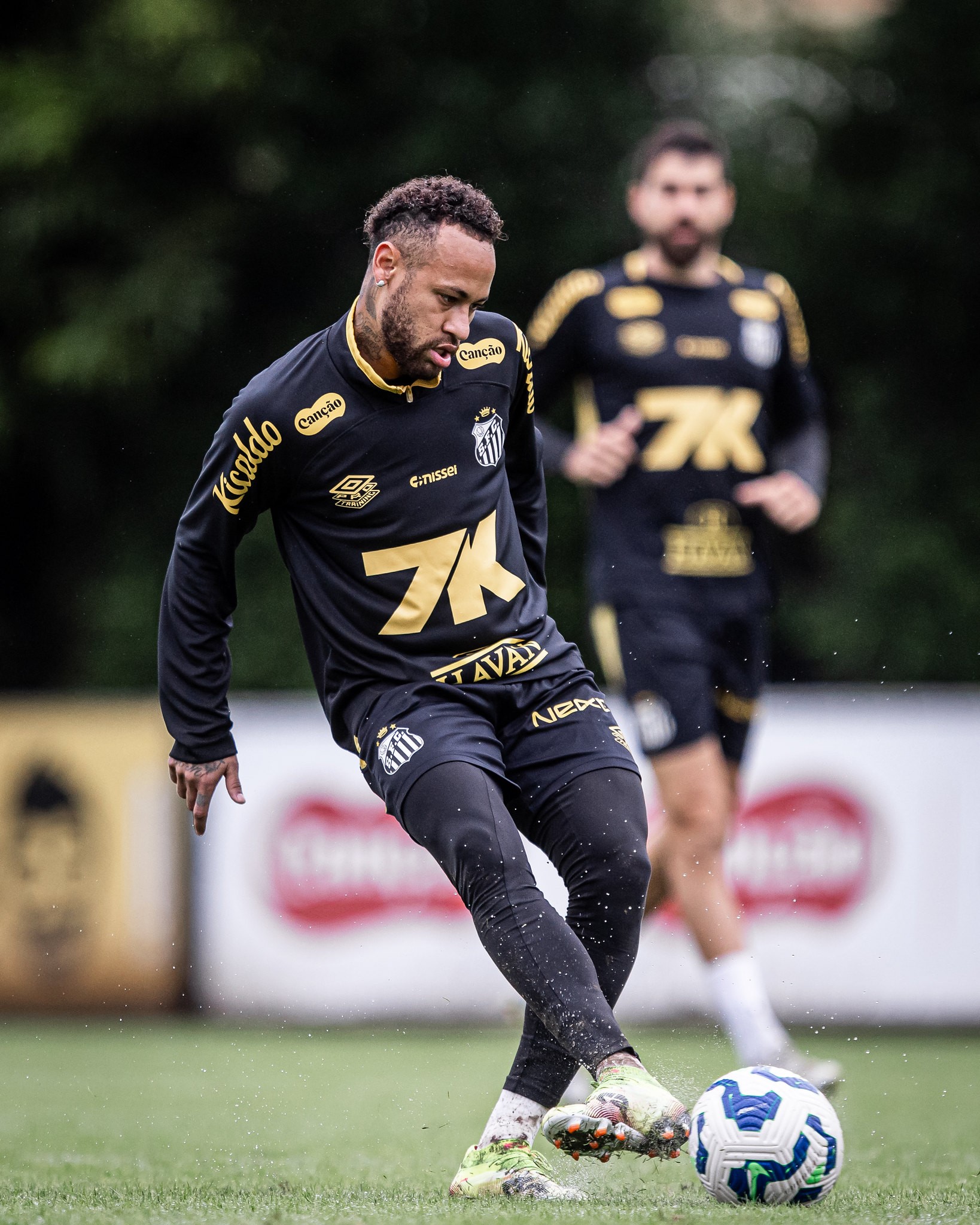 Neymar se reapresenta em boas condições, e Santos confia em sequência de jogos no Brasileirão