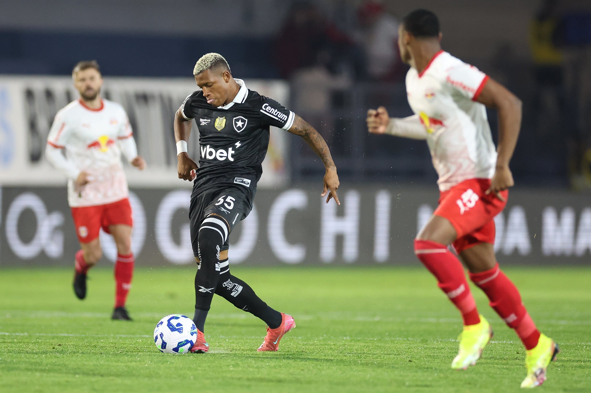 Da entrada em campo à assistência: veja como Danilo auxiliou classificação do Botafogo em 69 segundos