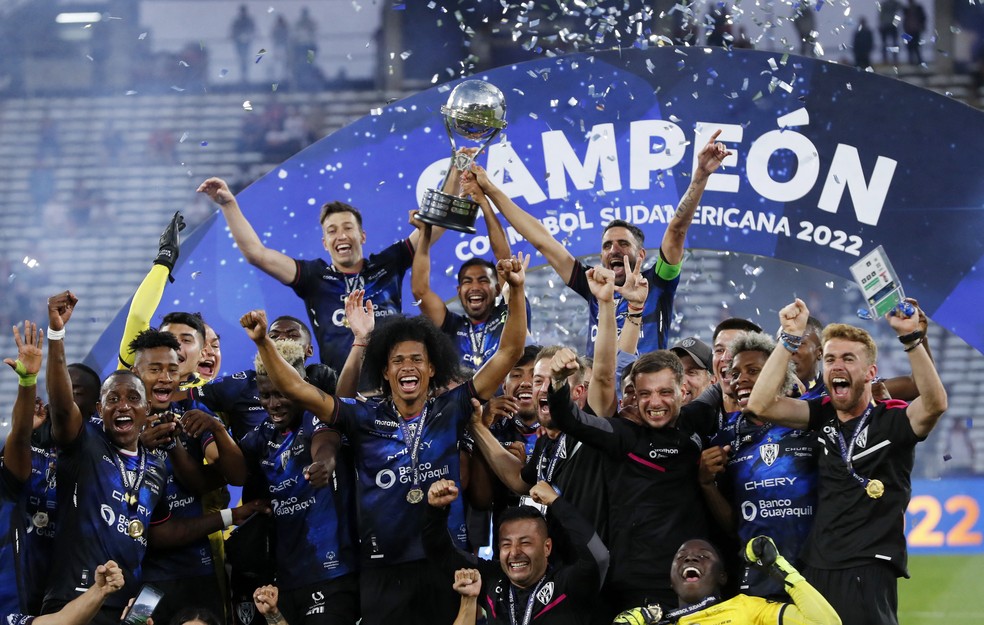 Flamengo decepciona e perde título da Recopa para Del Valle nos