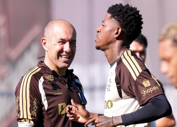 Vai com o que tem de melhor! Leonardo Jardim define o Flamengo para o amistoso contra o River.