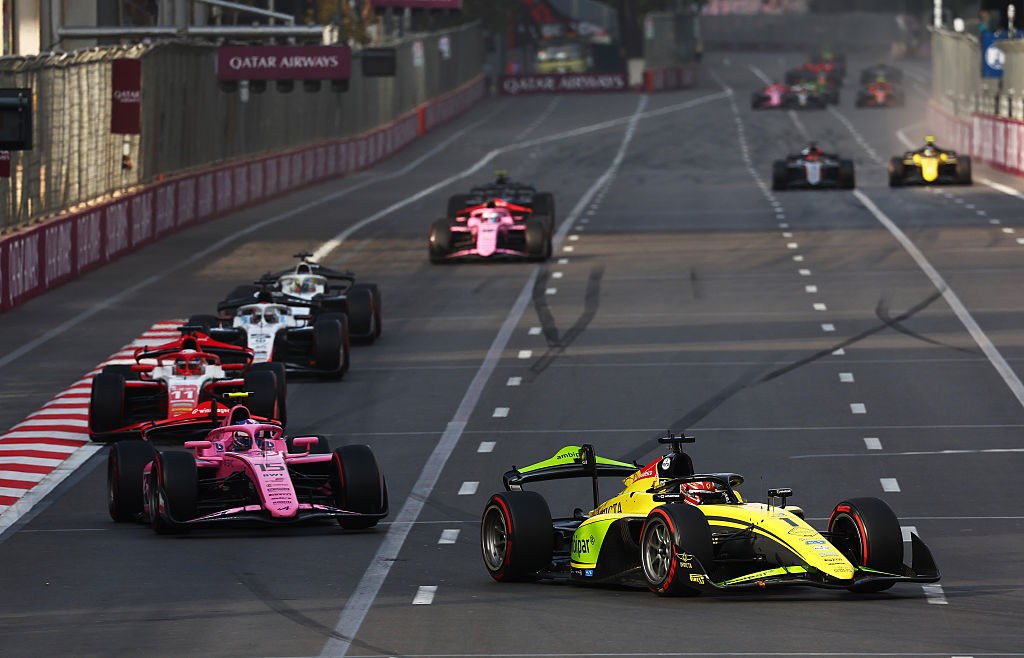 Câmara é punido na Sprint da F2 e termina em 16º; Fittipaldi é 18º