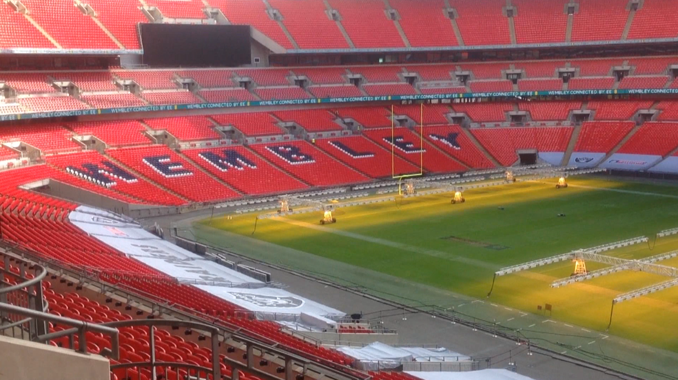 Brasileiro realiza sonho de jogar em Wembley, mas como jogador de futebol  americano