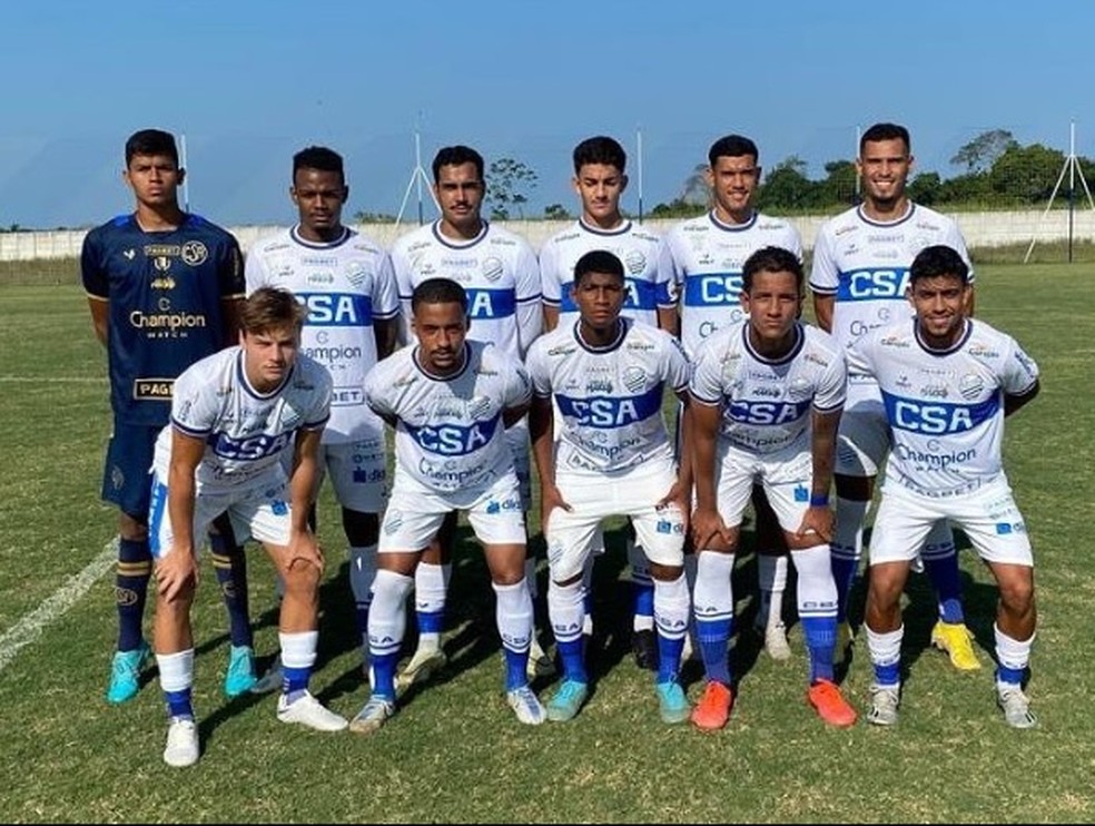 Formação do time sub-20 do CSA — Foto: Ascom/FAF