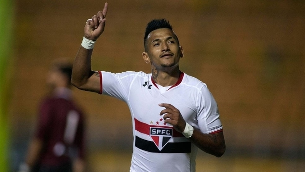 Ex-S�o Paulo, atacante Rog�rio � o novo contratado do Nacional de Patos � Foto: Gazeta Press