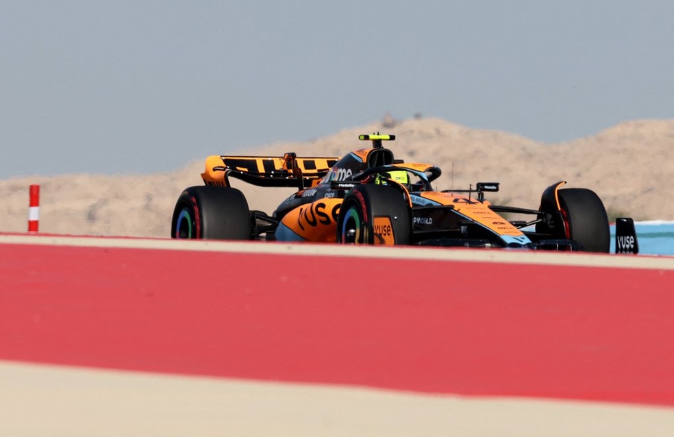 Fotos: o primeiro dia de treinos da F1 para o GP do Bahrein - Notícia de F1