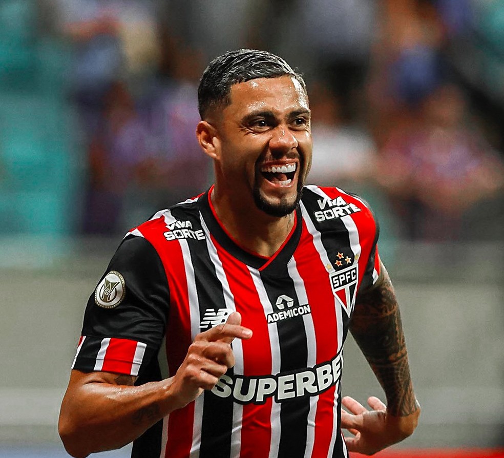 COBRADOS! Atlético-GO cobra Tricolor para cobrar percentual de venda de atleta!