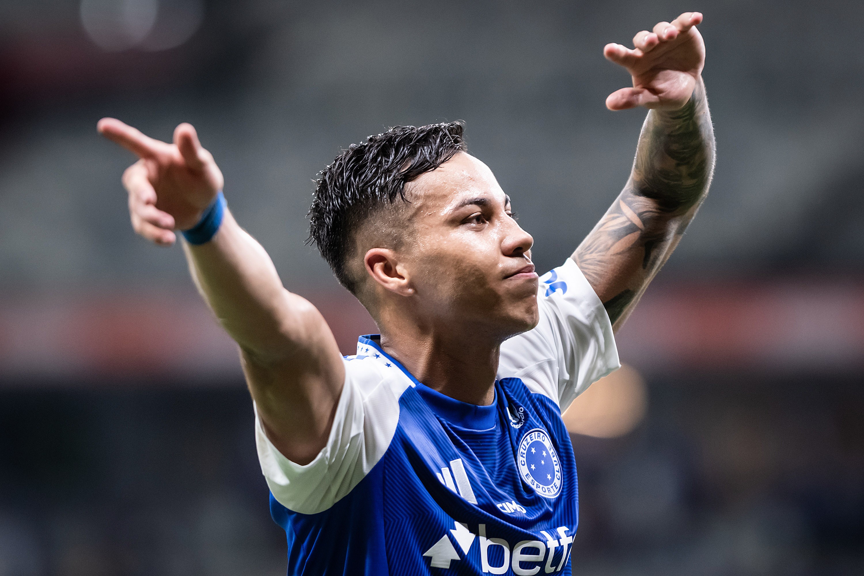 Kaio Jorge divulga valor de pix para garçons e escolha de batedores no Cruzeiro
