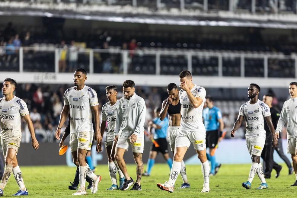 Santos joga mal, tropeça em Bragança Paulista e acumula 2ª derrota seguida