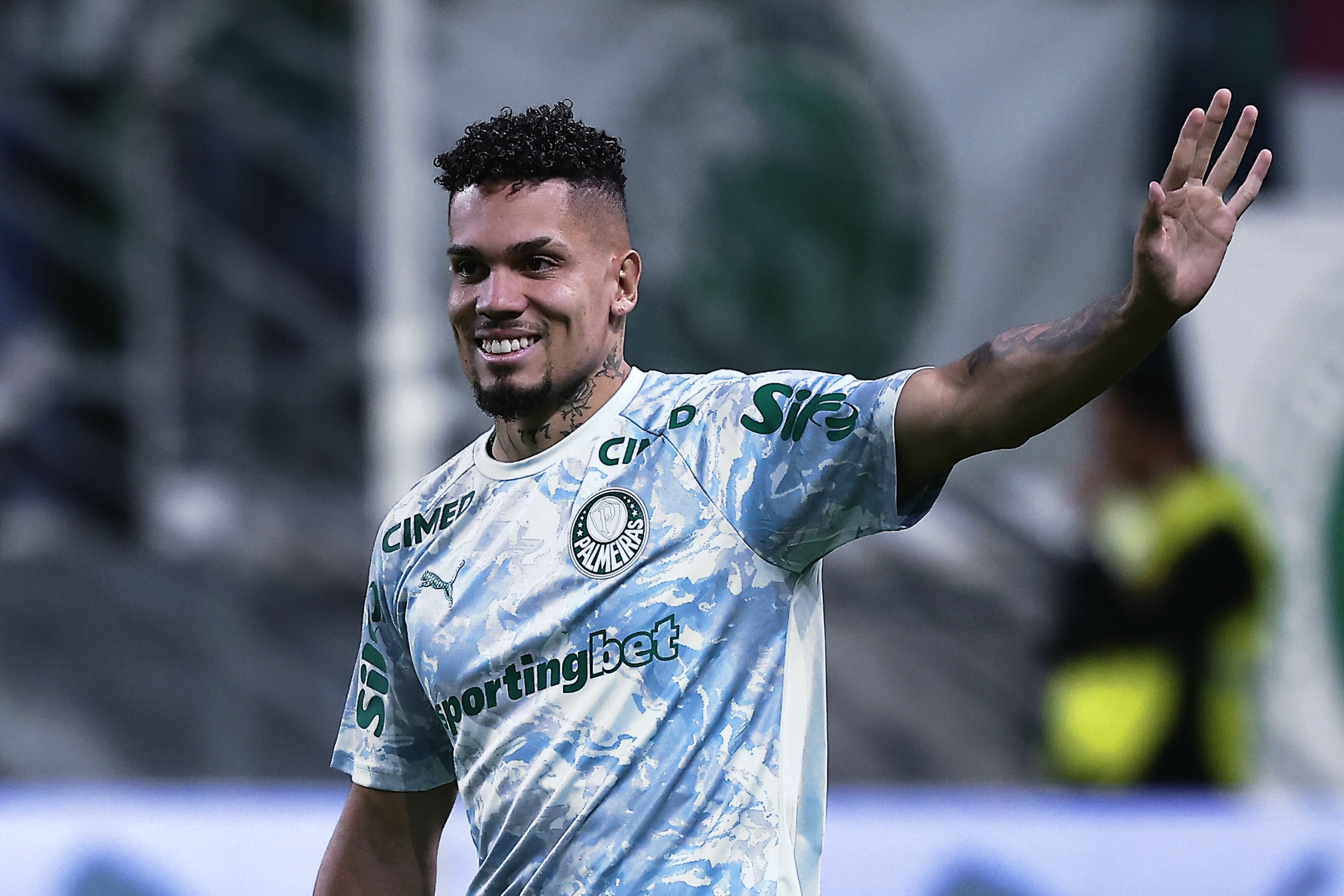 Palmeiras Considera Reforço de Paulinho e Avalia Impacto na Libertadores