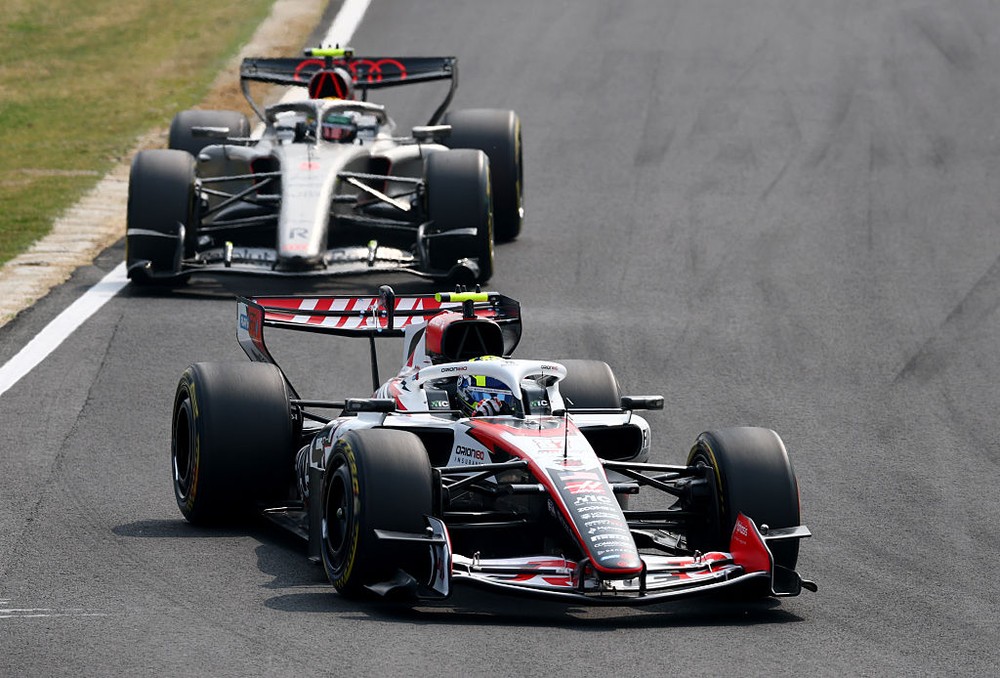 Haas surpreende no início da F1 2026 e desponta como “melhor do resto”