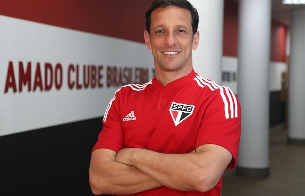 Belletti foi técnico do sub-20 do São Paulo — Foto: Rubens Chiri/Saopaulofc.net 