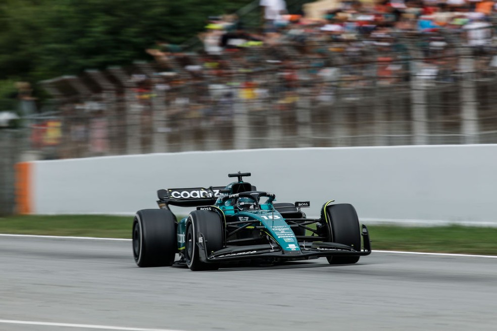 F1: Mercedes vai continuar a evoluir W14