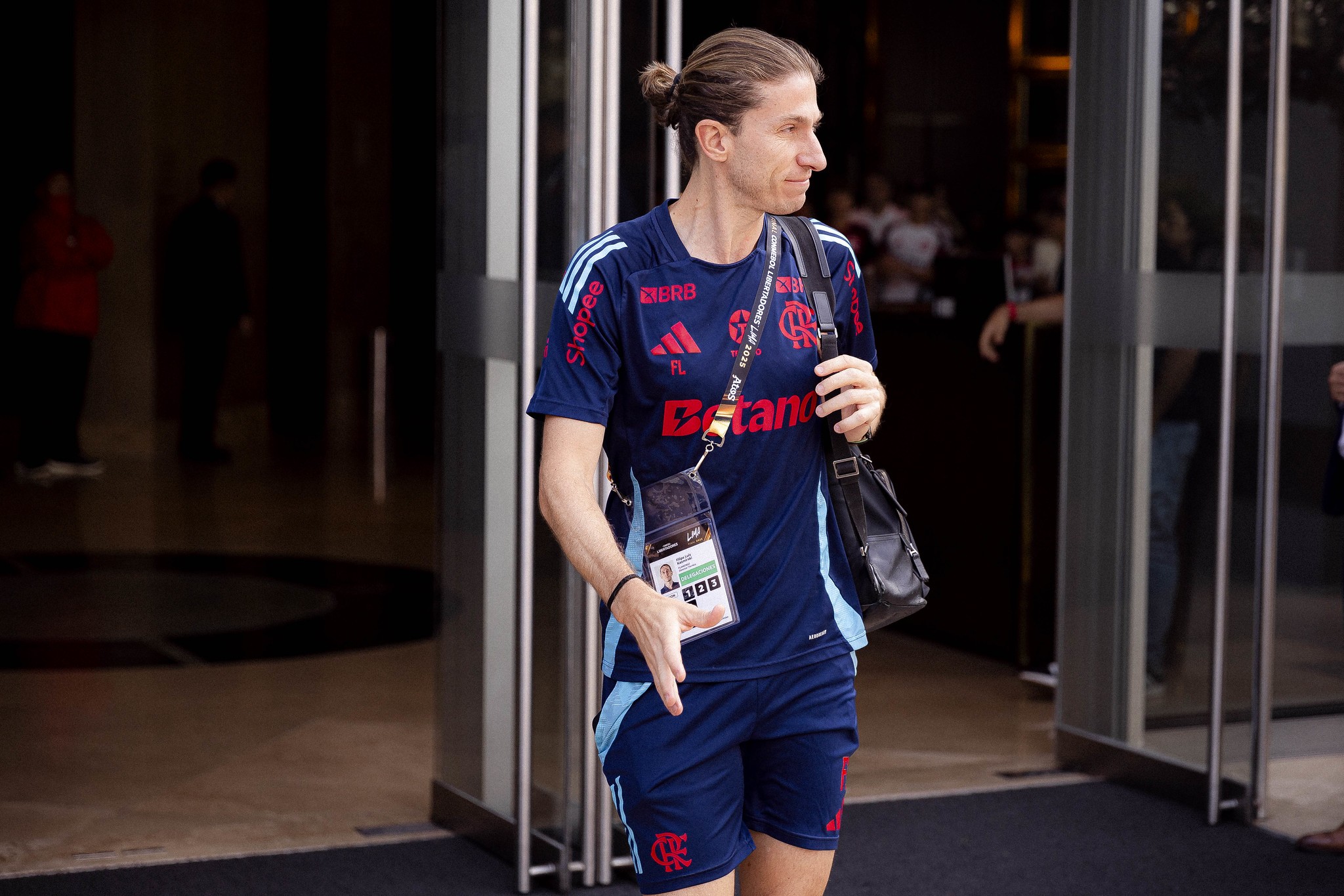 Filipe Luís desafia limites e conduz Flamengo à final da Libertadores em meio a pressões e trabalho intenso