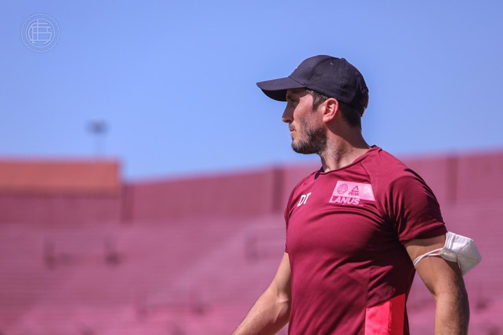 Luis Zubeldía em sua passagem pelo Lanús.