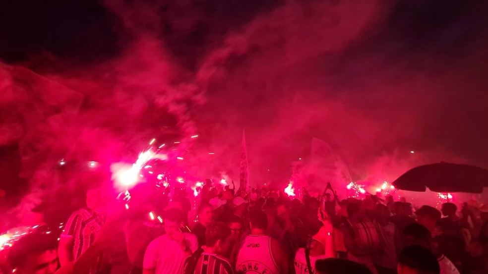 Embarque do Fluminense para o Mundial de Clubes na Arábia Saudita — Foto: Marcello Neves/ge