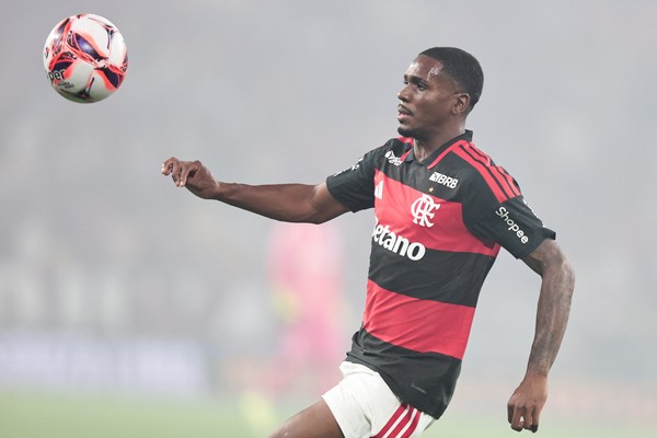 Joia do Flamengo abraça oportunidade de titularidade e se torna peça fundamental do time!
