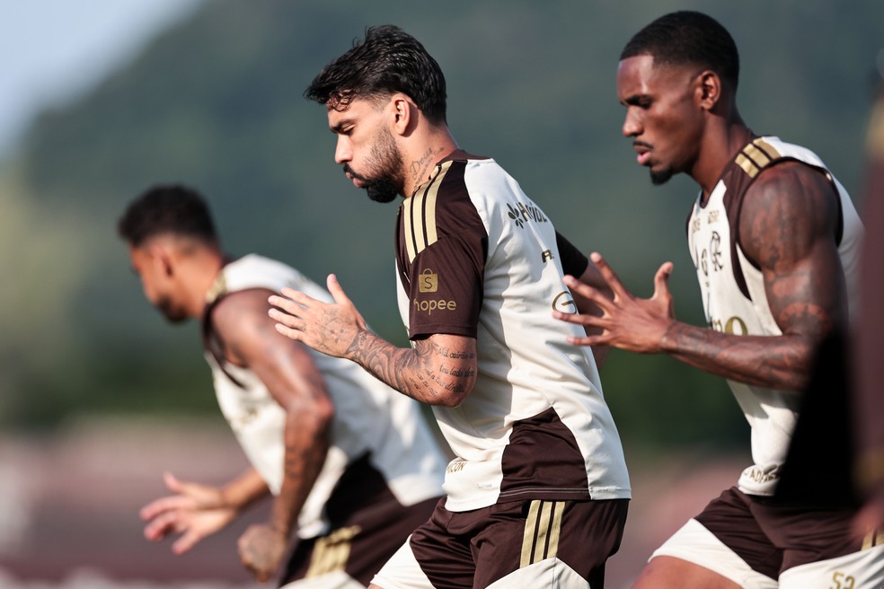 Paquetá e Evertton Araújo, em treinamento do Flamengo — Foto: Divulgação: Gilvan de Souza/Flamengo