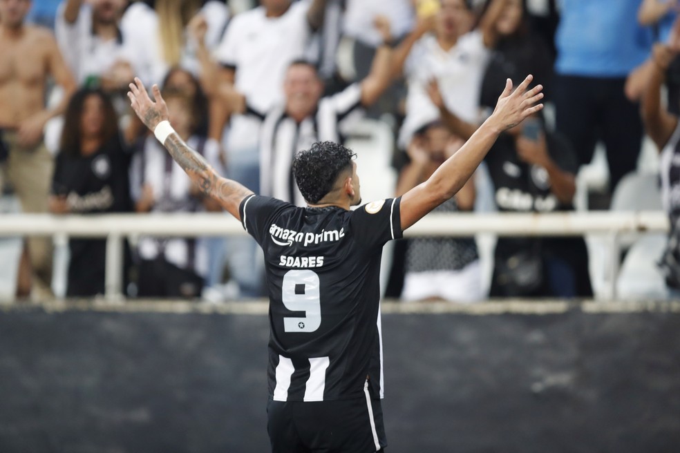 Com seis gols, acreana atacante do Botafogo lidera artilharia do