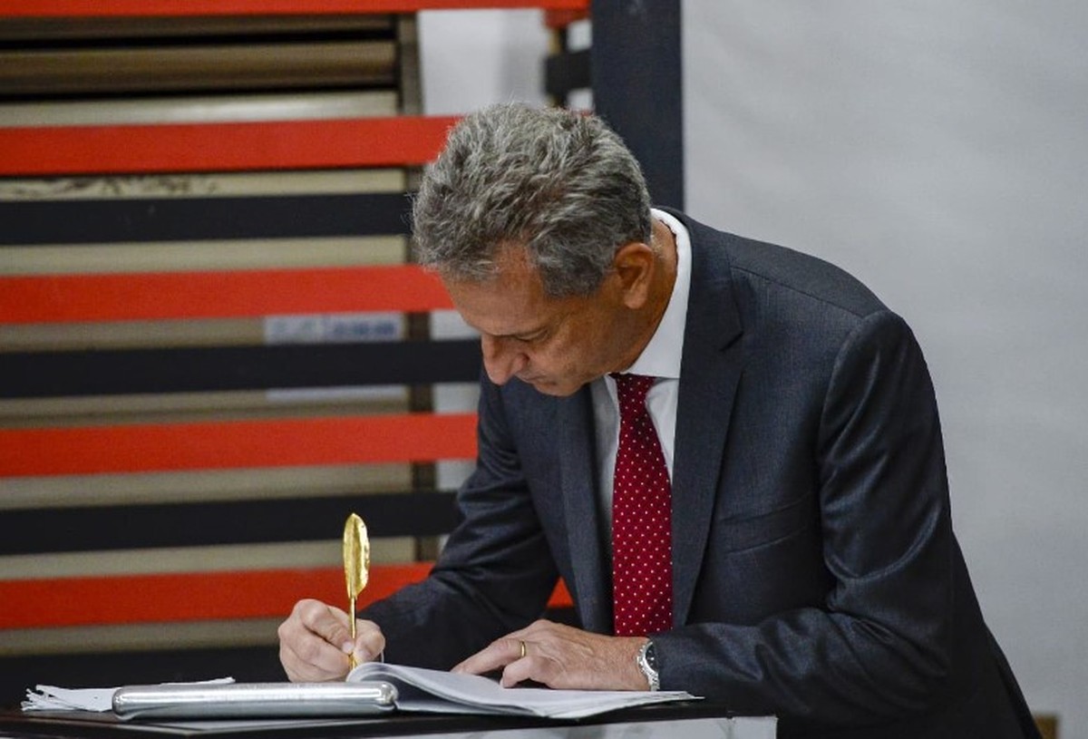 Conselho do Flamengo vota emenda eleitoral e reabre debate sobre candidaturas de políticos