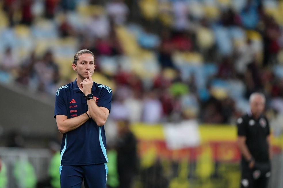 Filipe Luís em Flamengo x Botafogo-PB — Foto: Thiago Ribeiro/AGIF