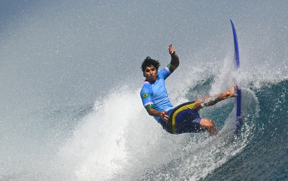 Gabriel Medina na disputa do bronze Paris 2024 — Foto: Jerome BROUILLET / AFP