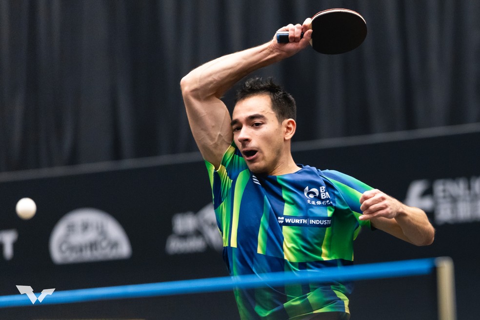 Hugo Calderano vira "set perdido" e avança WTT Champions de Macau