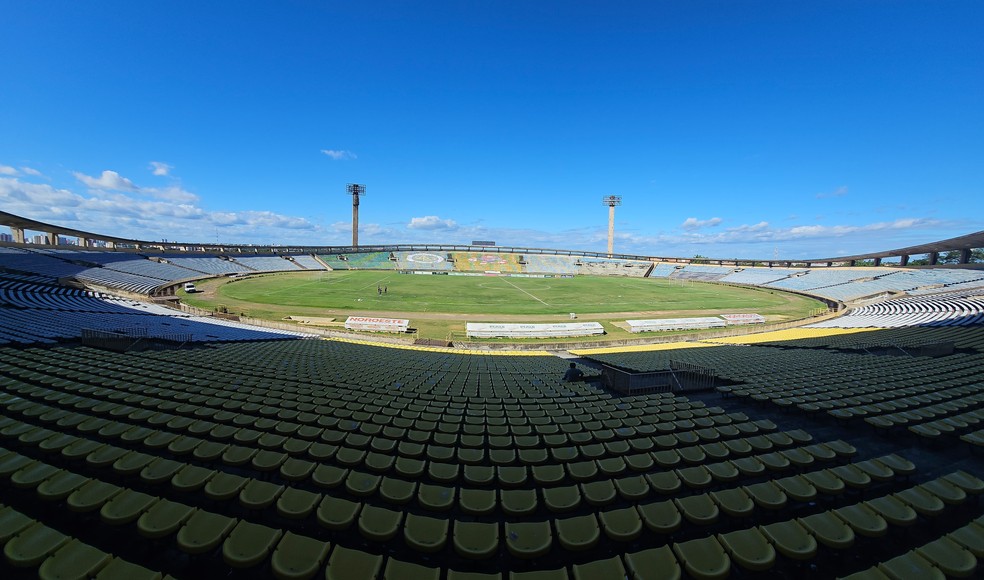 Estádio Albertão, em Teresina — Foto: Maurício Soares/ge