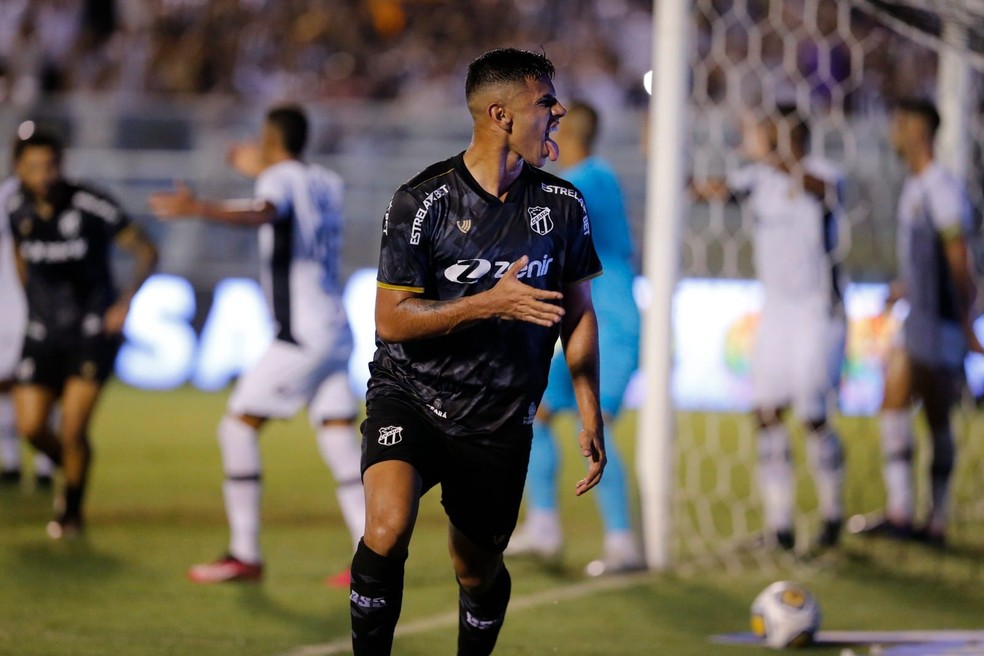 Ceará x Sport, comemoração David Ricardo — Foto: Kid Júnior/SVM