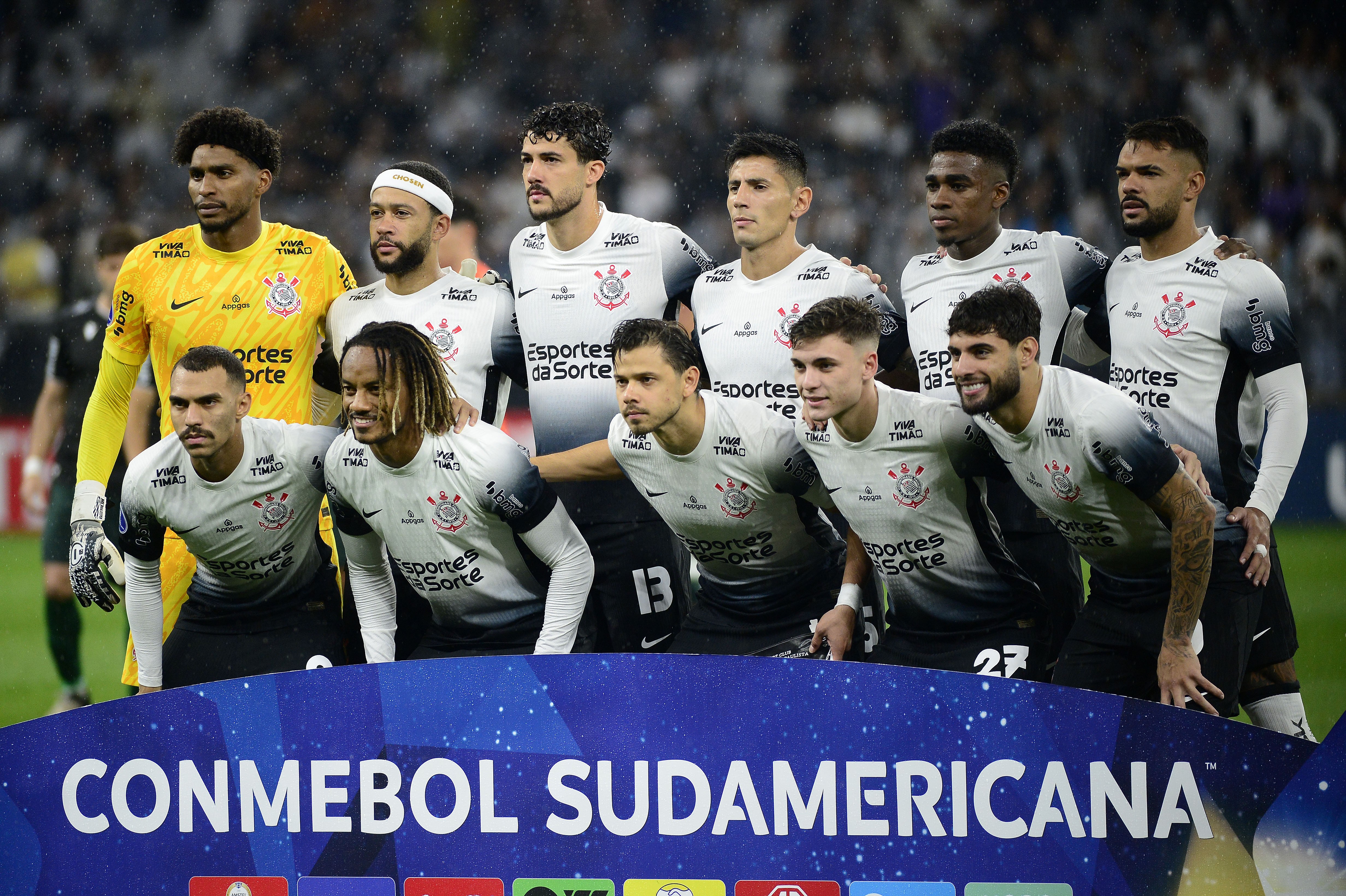 Desempenho coletivo do Corinthians coloca Félix em destaque: confira as notas!