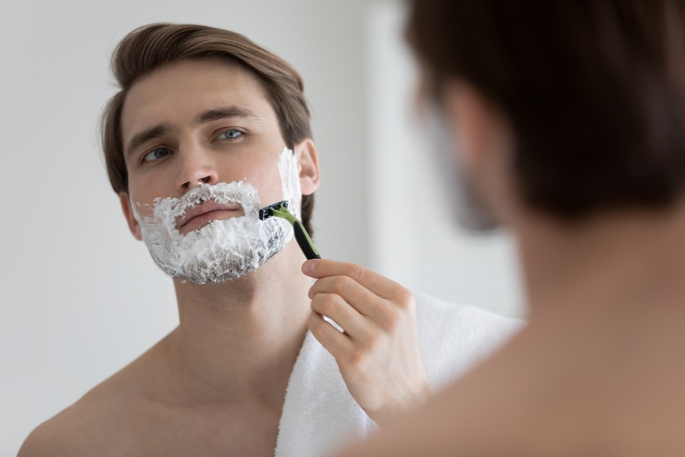 Jogo Pou tempo de barbear online. Jogar gratis