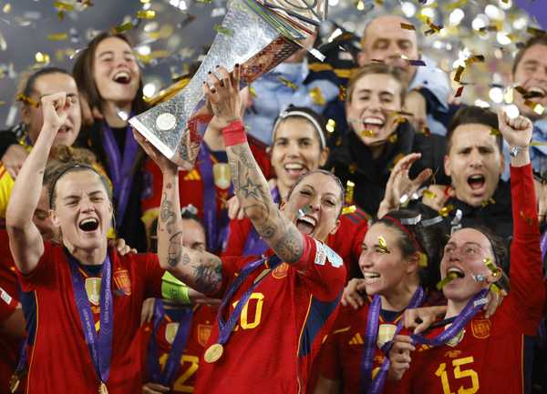 España vence a Francia y gana la Liga de Naciones Femenina inaugural |  futbol internacional