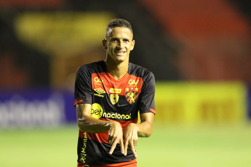 Oficial: Luciano Juba assina pré-contrato com o Bahia e vai deixar o Sport