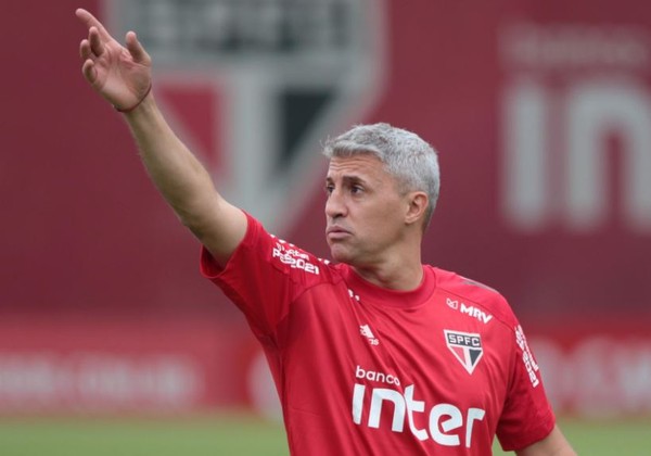 Crespo elogia desempenho do São Paulo no Campeonato Brasileiro: “O