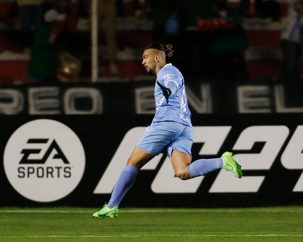 Chico da Costa disputou três Libertadores com a camisa do Bolívar — Foto: Gaston Brito Miserocchi/Getty Images