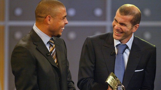 Zidane cita Ronaldo como mais habilidoso com quem jogou e revela "ameaça" de canetas - Foto: (Getty Images)
