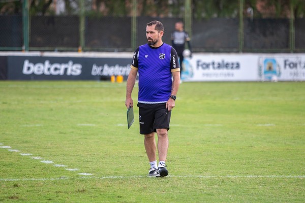 Ex-Coritiba, Gustavo Morínigo é anunciado como novo técnico do Ceará