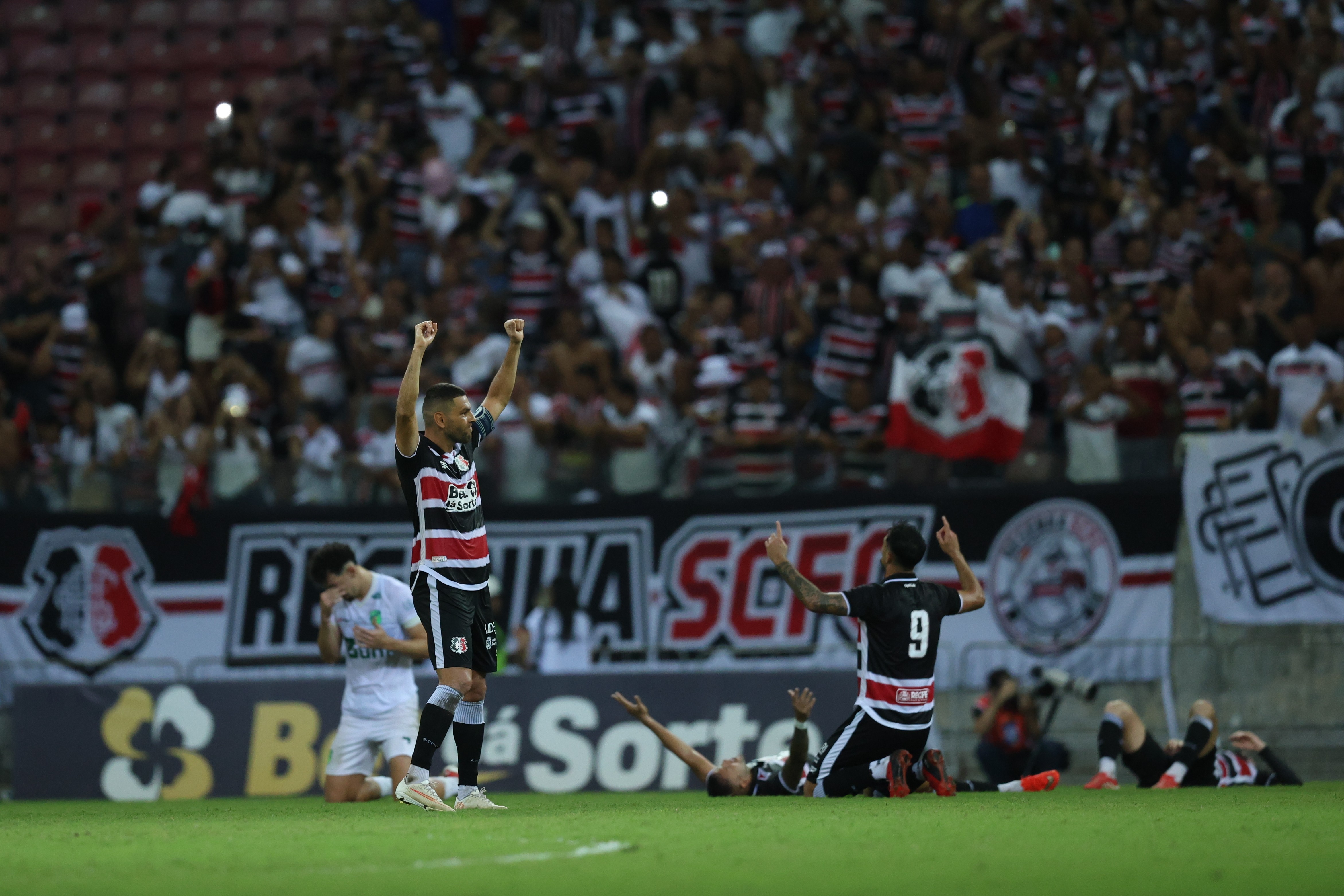 Santa Cruz embala na Série C e fica a uma vitória do acesso