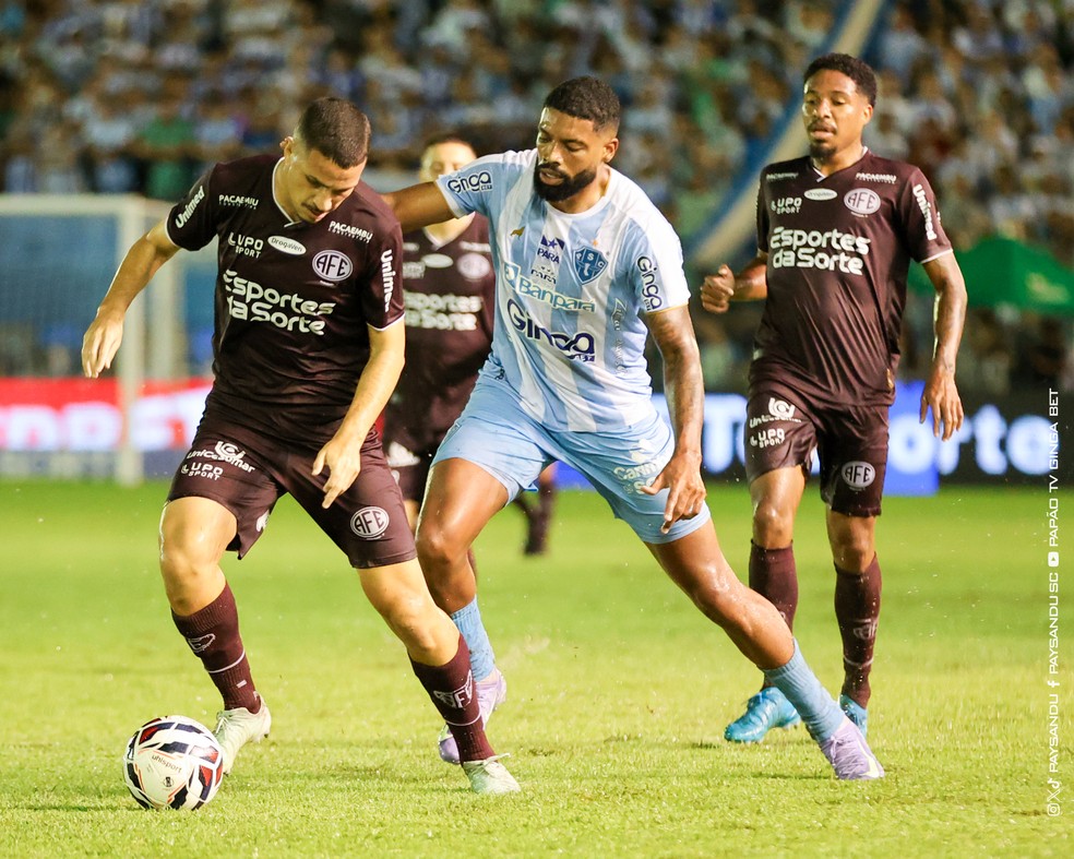 Imagem ilustrativa sobre Ferroviária x Paysandu: tabu em jogo e briga pelo G-8 agitam a Série C nesta segunda
