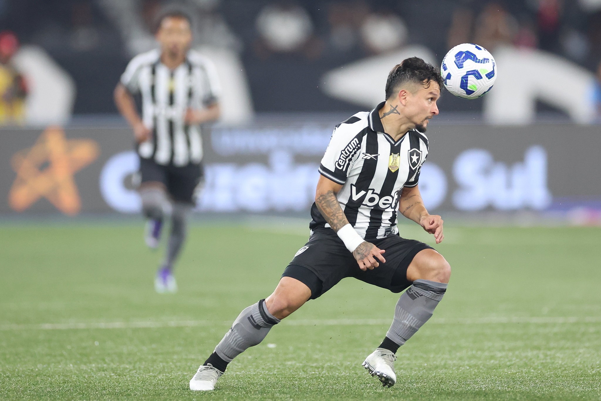 Botafogo recusa proposta de R$ 98 milhões do Spartak por Artur