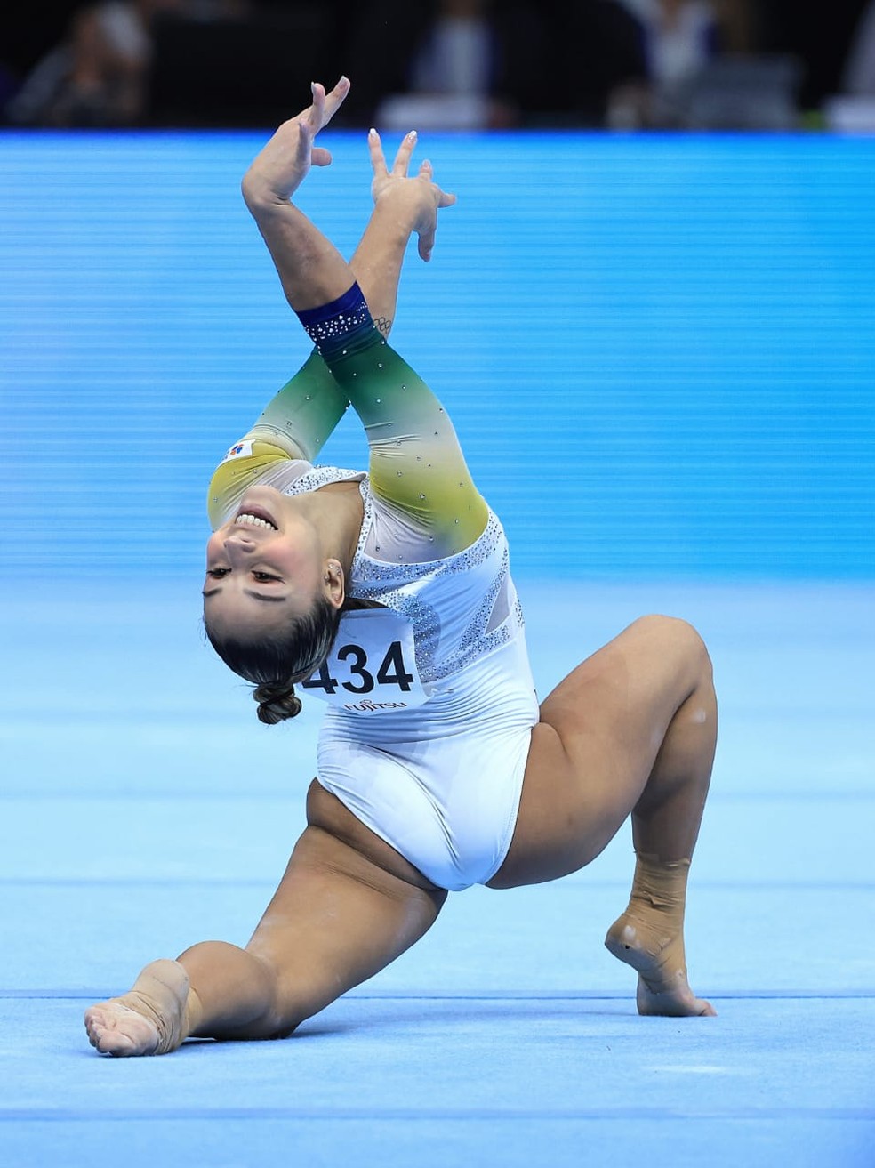 Flávia Saraiva no Mundial de ginástica artística — Foto: Ricardo Bufolin/CBG