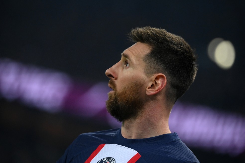 Messi vai deixar o PSG ao fim da temporada, afirma rádio francesa