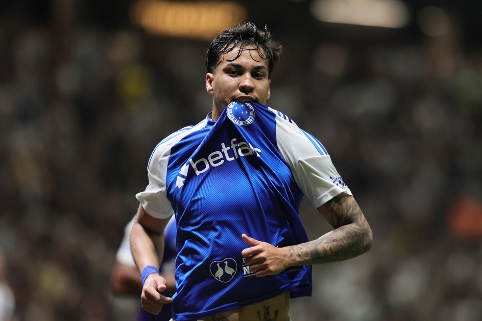 Kaio Jorge comemora gol em atletico mg x cruzeiro copa do brasil