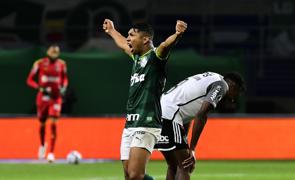 Rony comemorando a classificação - Palmeiras x Atlético-MG — Foto: Marcos Ribolli