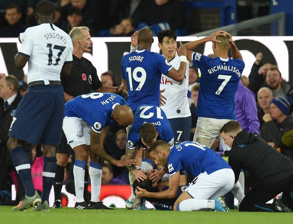 Em jogo marcado por lesão grave de André Gomes, Everton e Tottenham ficam  no empate no Inglês - Lance!