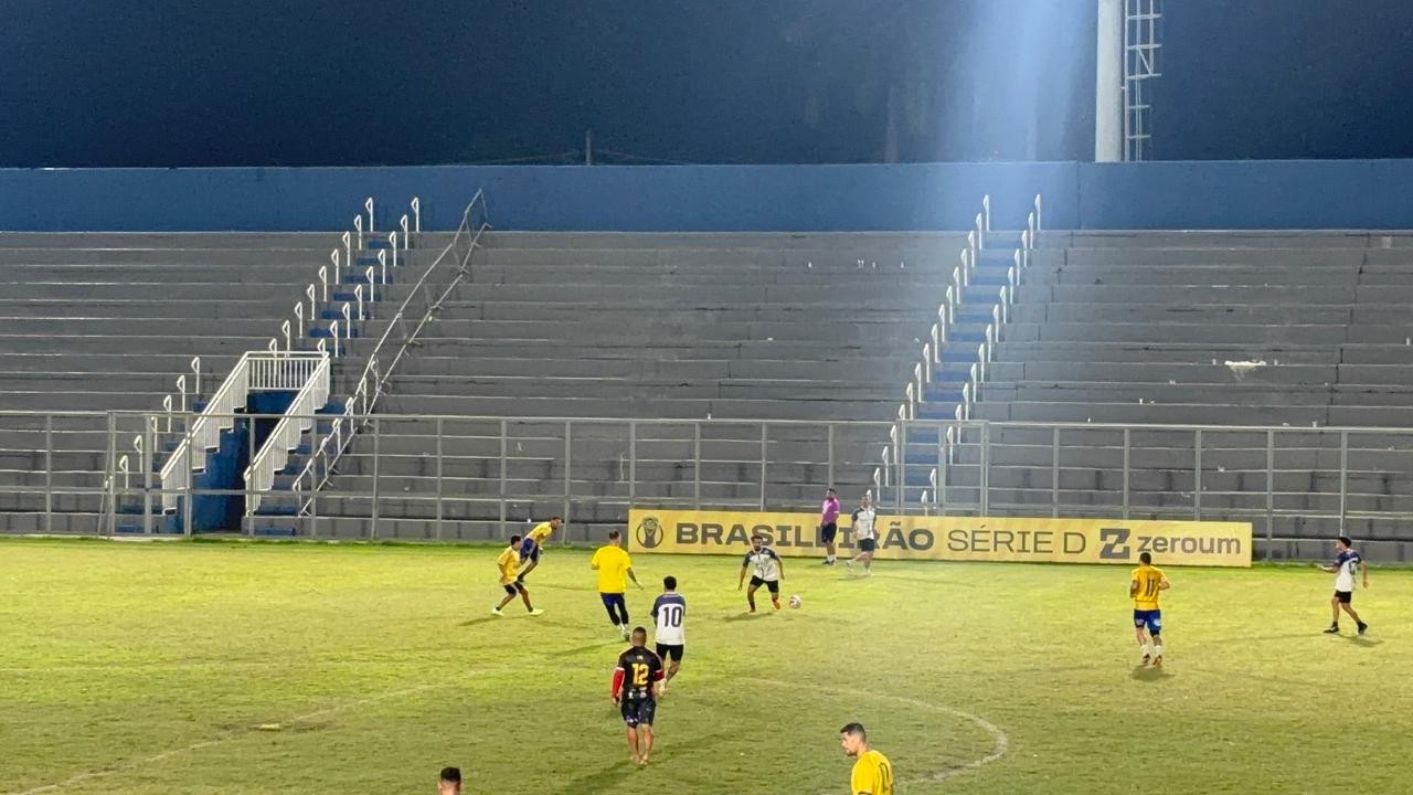 Governo afasta administrador do Zamith após flagrante de pelada no gramado do estádio